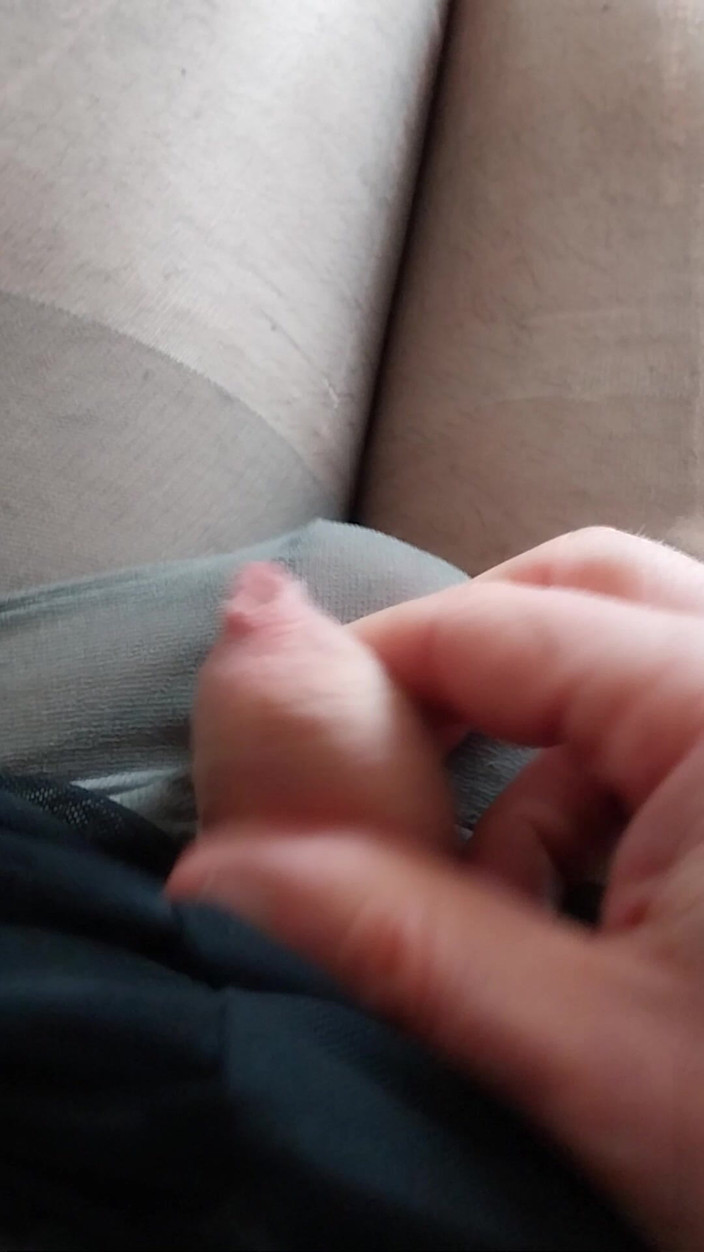 Cindy Belfast: Сіссі клітор кінчає в її колготки