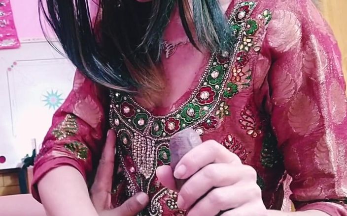 Bolly Karma: Mẹ nóng bỏng và con rể điên cuồng trong tình yêu