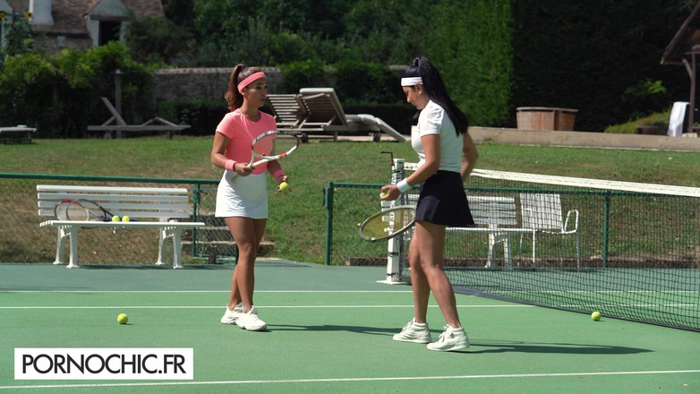 Pornochic: Strange Relationships