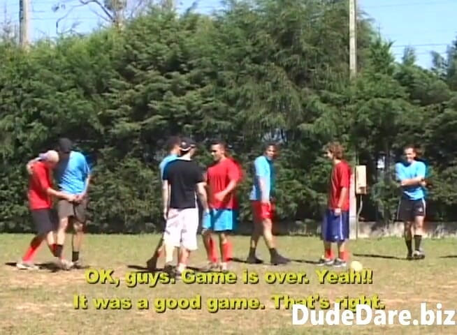 DudeDare: Calciatori gay arrapate che sbattono duramente dopo il gioco