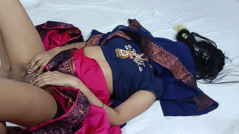 Vamika: Rajasthani dívka svádí svého souseda, poté byla tvrdě ošukána