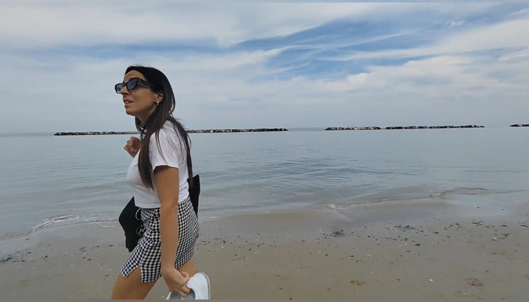 Ferrero anal experience: Fucked przez Ogromnego kutasa na włoskiej plaży nude. Część 1.