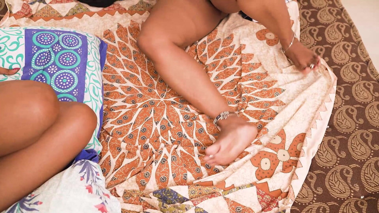 RIABHABI: Suami tampan yang seksi ngentot dua istrinya bareng-bareng, kisah seks...