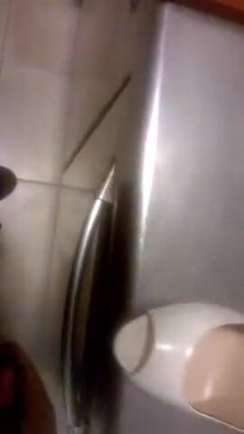 Sexy sereppu: Ejaculează peste pantoful cu toc înalt