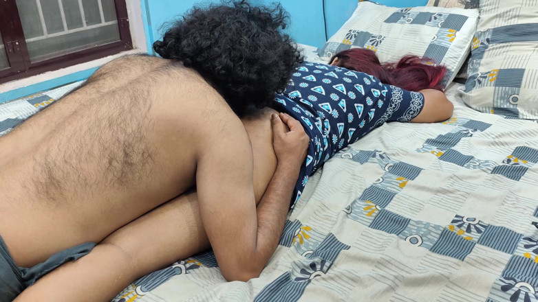 Vaigavarun45: Cuplu malaiezian sexy în cur linge romantism