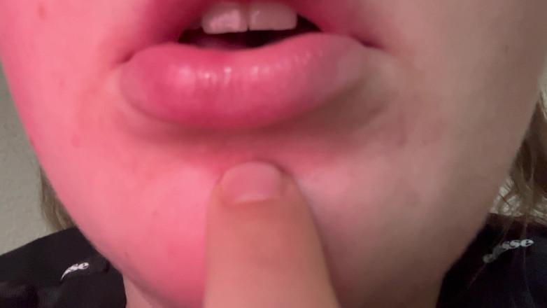 crazy leyla: Jerman dengan pukulan bibir tebal