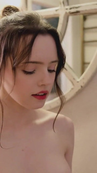 My18teens - petite Dakota Doll knullar hennes fitta i badrummet