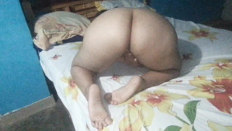 Sexysweet0455: Ik masturbeer mijn poesje en mijn dikke kont hard zodat...