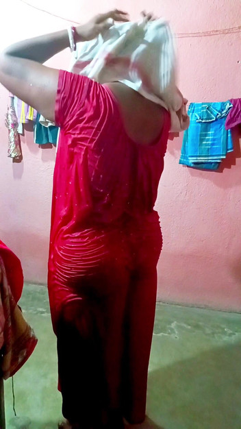 Pakhi0705: Saree Menjatuhkan Selepas Mandi - Sfw