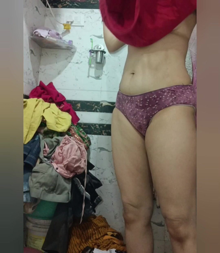Priyahot77: प्रिया भाभी सेक्सी वीडियो शूट