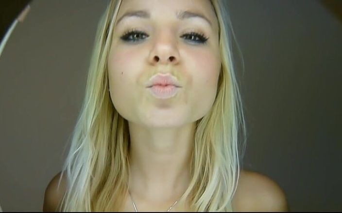 Watch4beauty: Casting Blondie