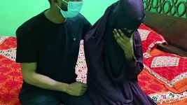 Mijn hete en sexy vriendin neuken in mijn lege huis