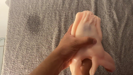 Greedy truck: 大鸡巴热辣的男人和他热辣的性爱娃娃做爱