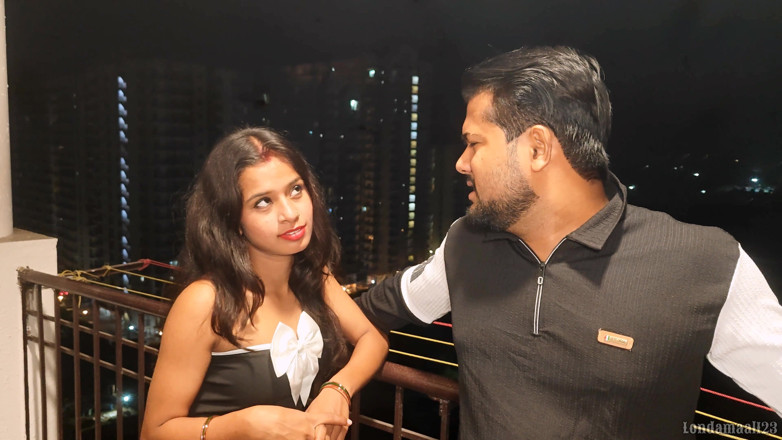 Londamaal123: Indian Desi dziewczyna chłopak rocznica jebanie w hotelu na urodziny...