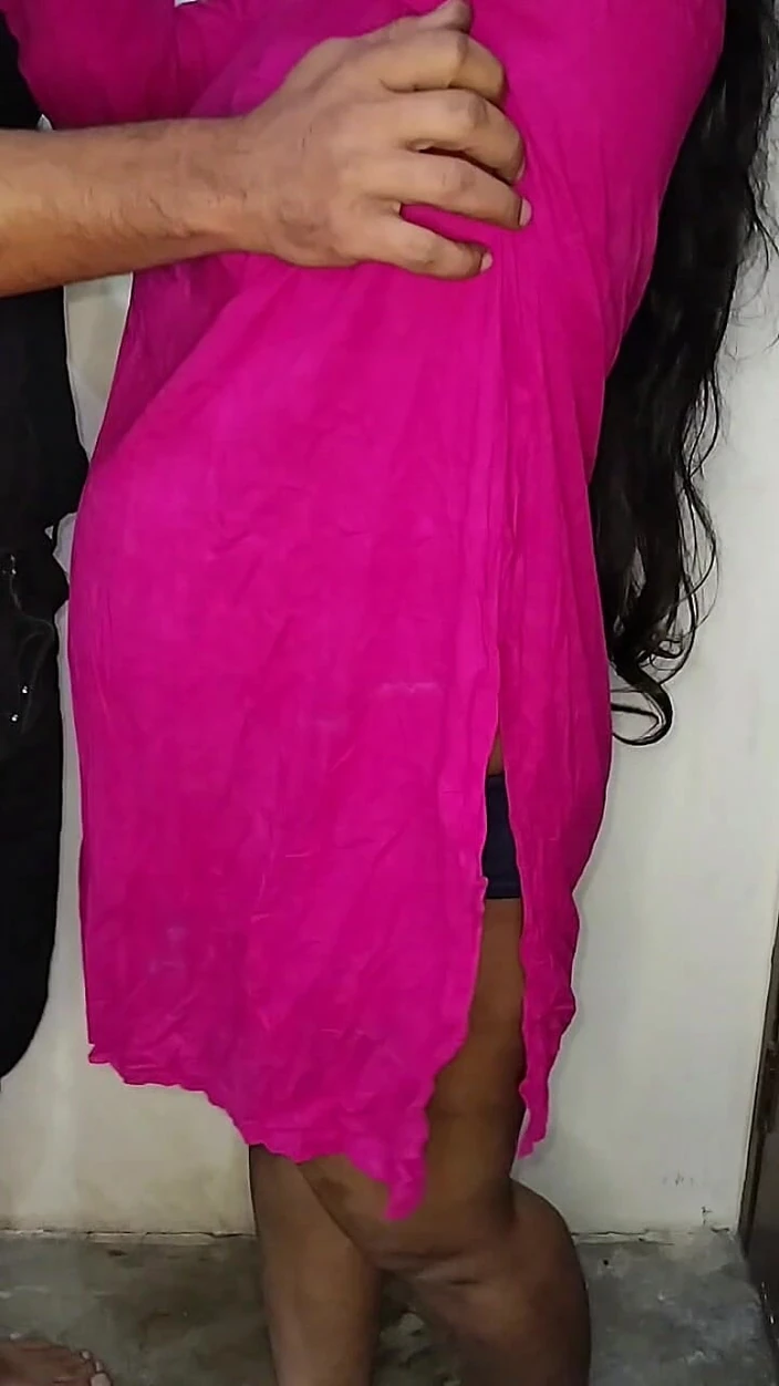 Sairaxsaim: Paki přítelkyně Ki Kameez Phaarr Di