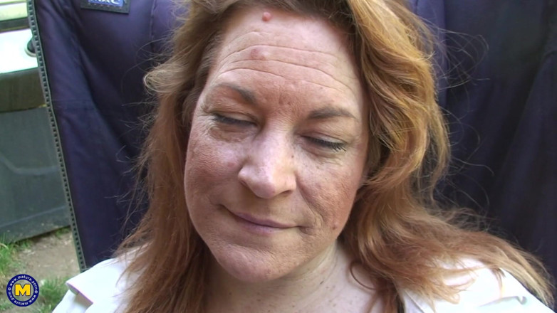 Mature NL: Mature Watcher Sucking a Black Cock in a Park