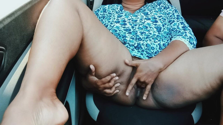 Your Arya: Desi indická nadržená bhabhi s velkými prsy masturbuje s Devarem.