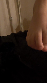 Sissi plays with her beautiful pussy