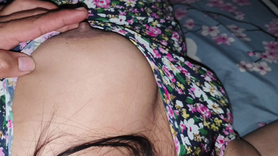 Ayuningsih: Scopando una sexy zia malese