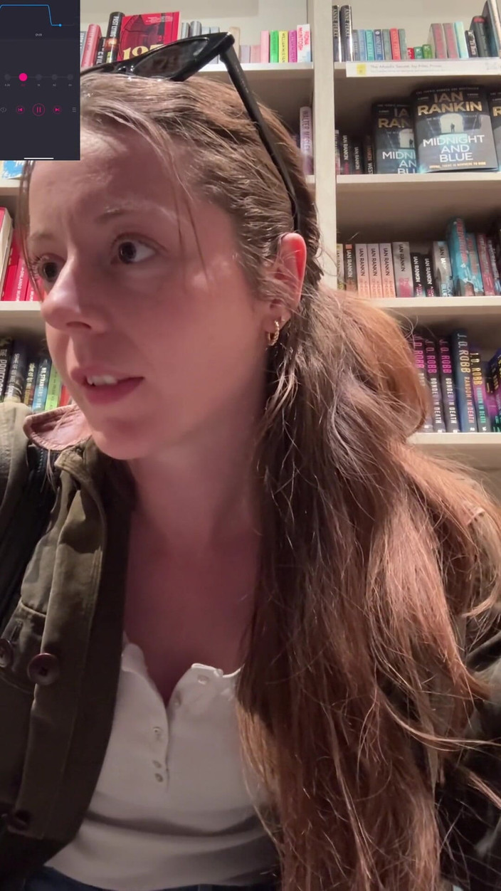 Nadia Foxx: J’essaye de ne pas jouir dans la librairie tout en...