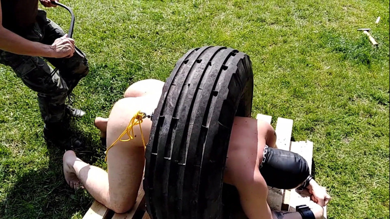 Master Drex: Çek BDSM kampı