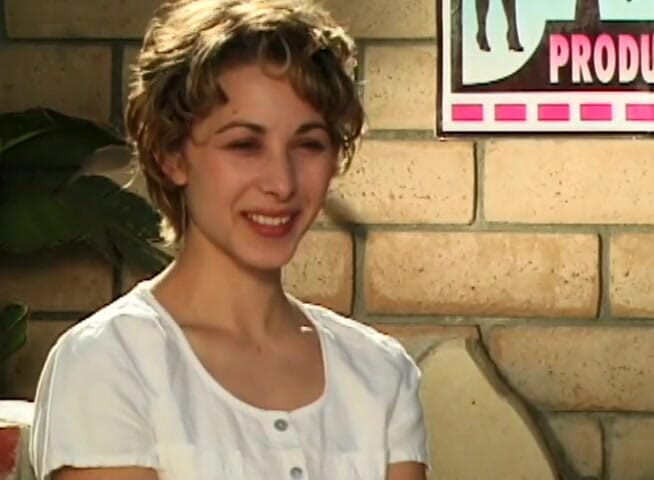 Young Sinner: Proposition coquine à une fille coquine avide de grosse bite