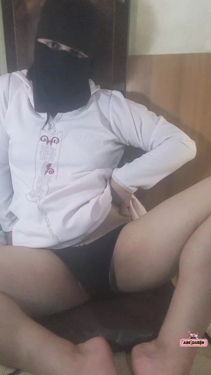 Salma Niqab: Арабський ледібой насолоджується трахом із Сальмою