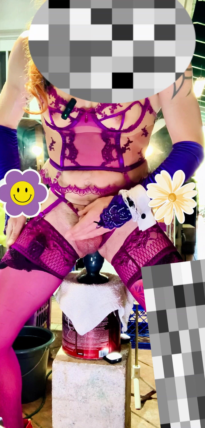 Benito414: TS latina sexy spodní prádlo chodí venku s vnitřní análním...