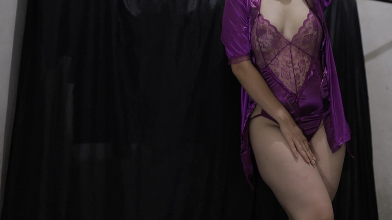 deafheaven666: Filippinska kycklingar i ordning genom onlineapplikationer som använder sexiga lila...