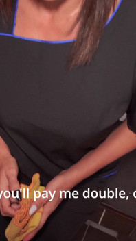 Pembantu Motel Menghisap & Kongkek Untuk Tipnya! Deepthroat, Kongkek Pepek Kasar Dan Pancutan Mani Mulut Panas