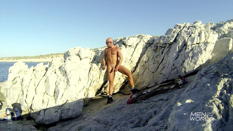 AlphaMales: Athens - Stepdaddy fucks twink outdoors