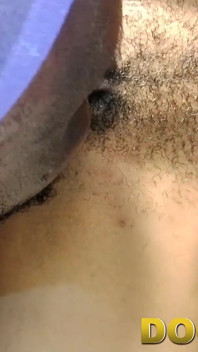 Попастая чернокожая возбужденная трахается с индийской королевой
