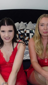 น้องสาวต่างมารดา Small Penis Humiliation และตัดควย
