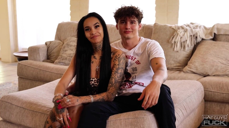 Hot Guys Fuck: Cowok 21 tahun dengan toket besar amerika ngentot sama ivy steele