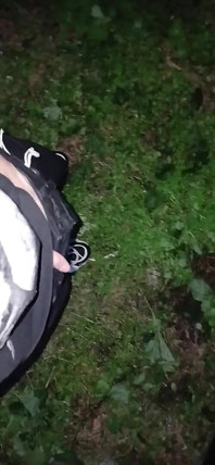 Wir haben riskanten sex im wald