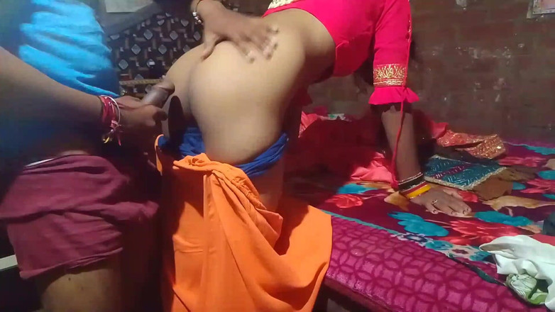 Priya_Sena_26: 当没有人在家时，我操了我浪漫的嫂子的屁股