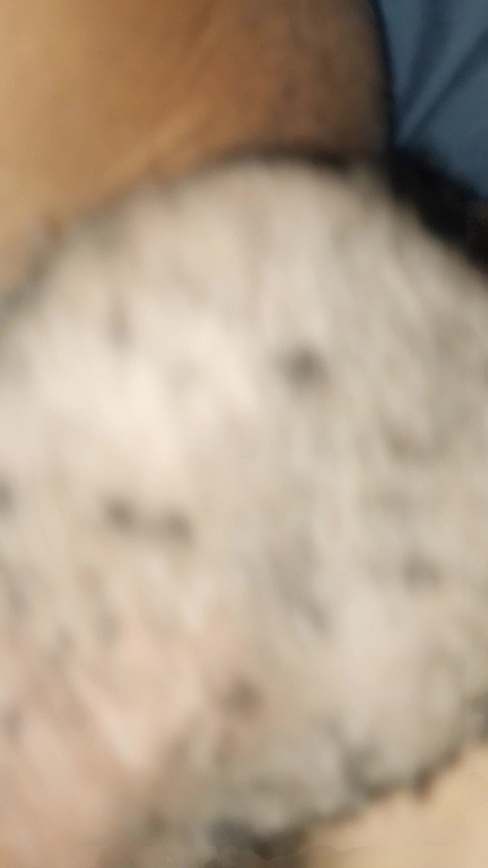 LoVbRo1: Trou du cul vierge et éjaculation épaisse sur ma grosse bite