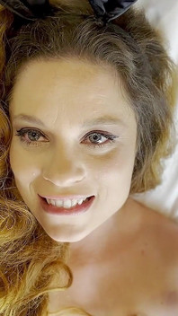 Coniglietta sexy che si masturba