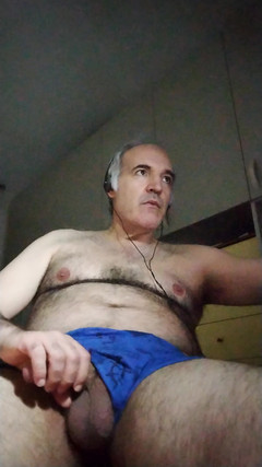 Setesesso7: He estado masturbándome la polla durante dos horas, finalmente me...