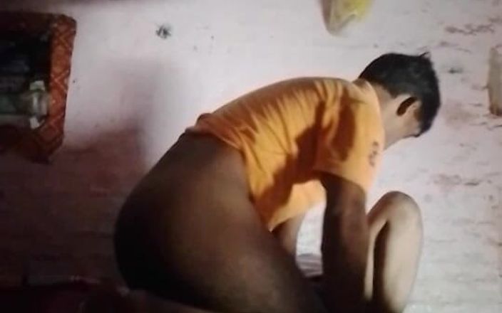 Rakhi3e: Videoclipul sexy din camera mea cu sex cu prietena mea