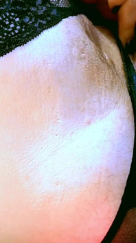 Pepek MILF cantik, seluar dalam nakal