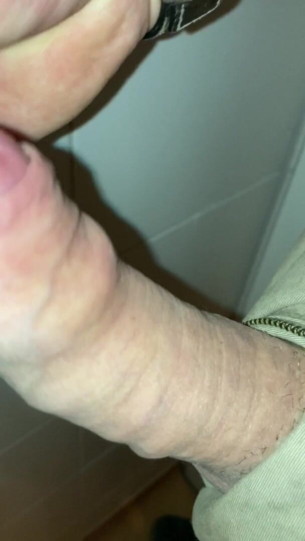 Foreskinguy: Kulupkan close up, ngocok dan crot