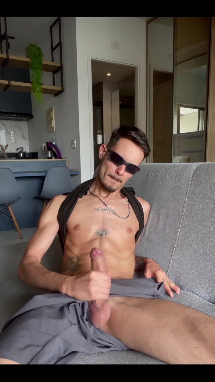 Heitor Bauman OFC:  Я прийшов додому зі спортзалу