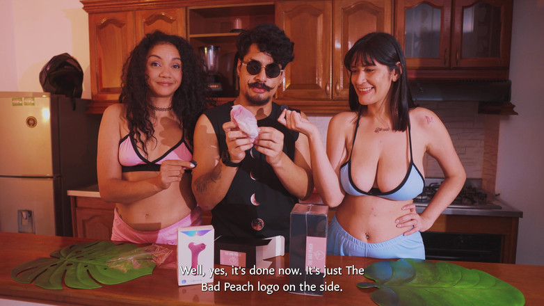 MvsteryGuy: Делая это 2 джорджу спермы с некоторой помощью (badpeach toys обзор)