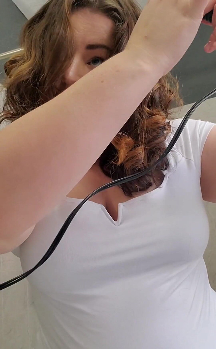 KinkyKatie: Хорошенькая для тебя, папочка! Ты заставляешь меня чувствовать себя такой сексуальной!