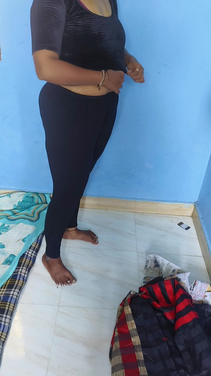 Benita sweety: Saree da đen mặc chương trình nóng bỏng