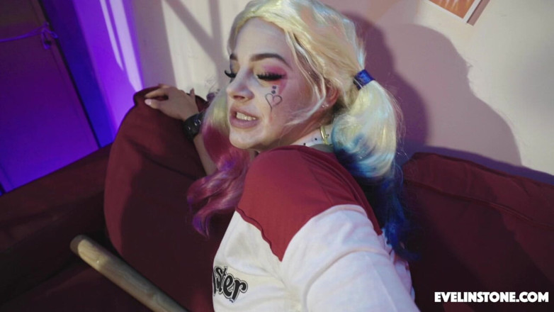 Evelin Stone: Harley Quinn Cosplay porażka na twarz