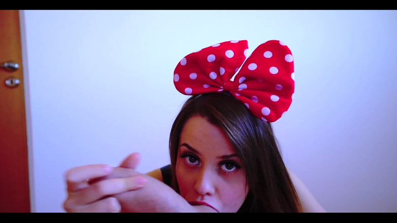 Jamie Young: Minnie mouse dicrot di dalam