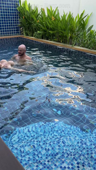 วันพูล: เมียนมใหญ่กําลังสนุกกับคนรักของเธอ หัวนมใหญ่ ดวงอาทิตย์และควยใหญ่
