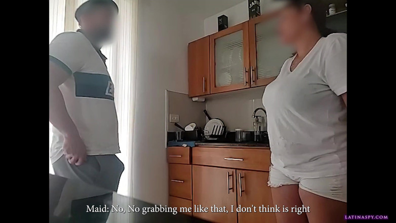 Latinaspy: Різдвяна історія покоївки з великими грудьми